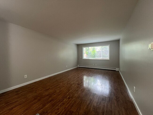 Interior Photo - Mathews327 (KC-RB)