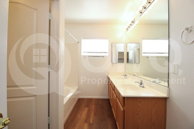 Building Photo - 8078 W Mary Jane Ln