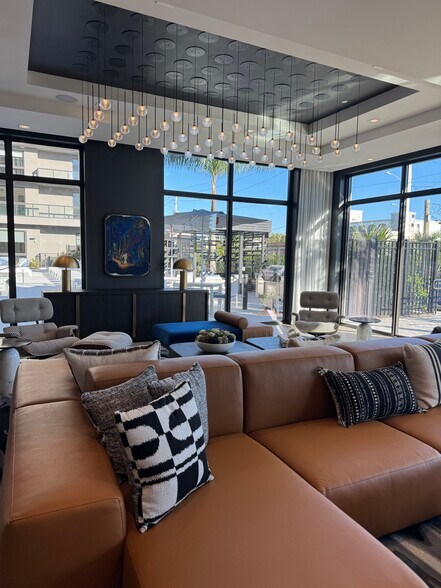 Building Photo - 1655 NW 124th St