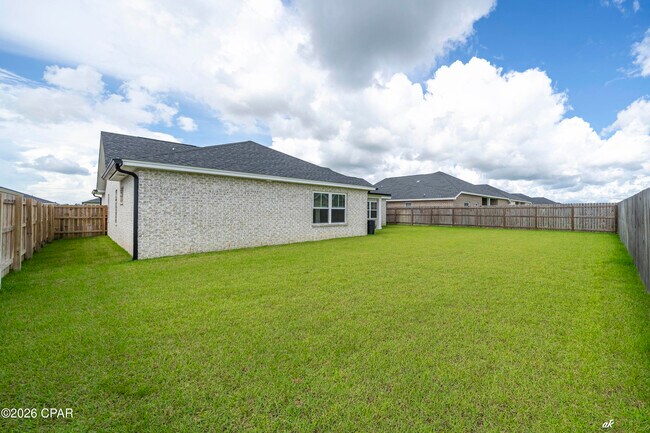 Building Photo - 3800 Redbud Wy