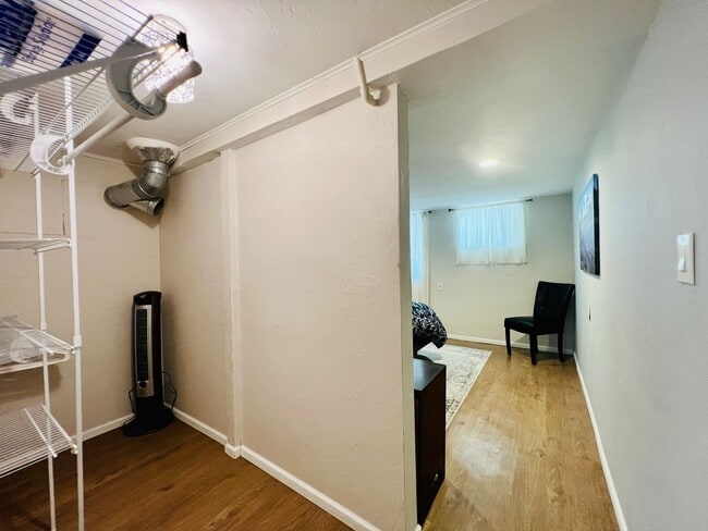 Building Photo - $0 DEPOSIT OPTION, CHARMING 3 BED 2 BATH TRADITIONAL BRICK HOME!! HUGE YARD, DETACHED GARAGE, COM...