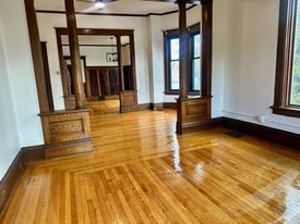 Building Photo - 386 1st St