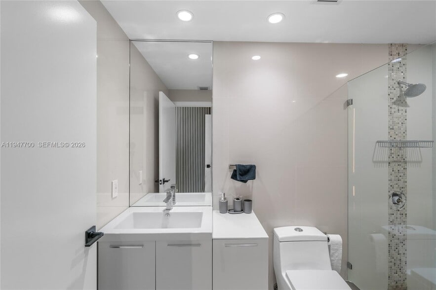 Building Photo - 90 SW 3rd St