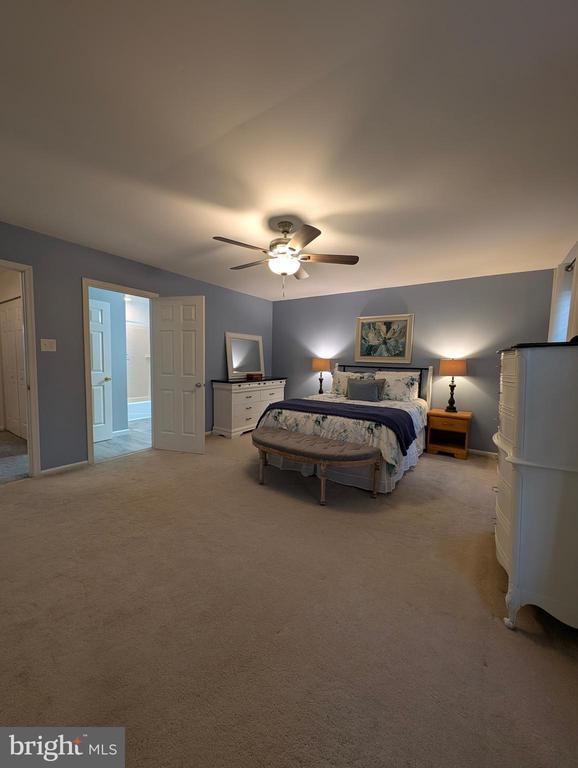 Building Photo - 609 Hartland Ct