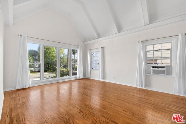 Building Photo - 2941 Motor Ave