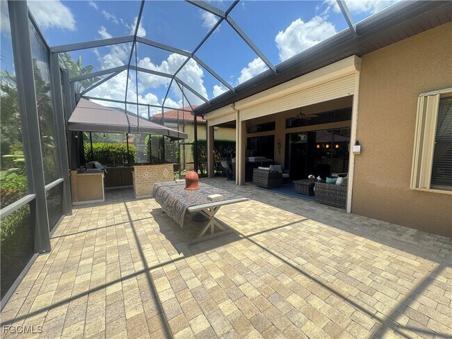 Building Photo - 8661 Mercado Ct