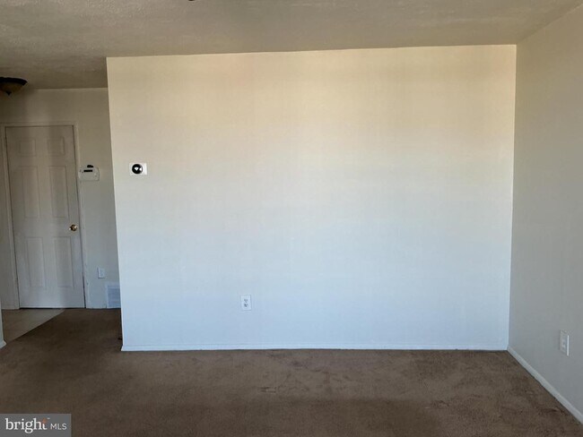 Building Photo - 7246 Donnell Pl