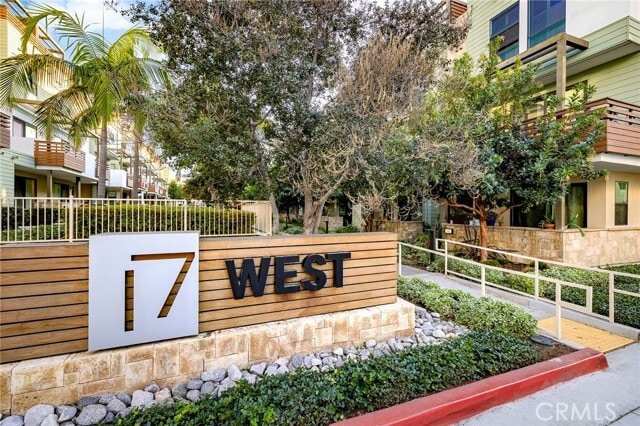 Building Photo - 657 Wedge