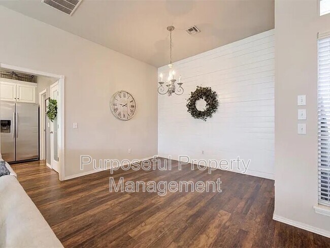 Building Photo - 7320 Stinchcomb Dr