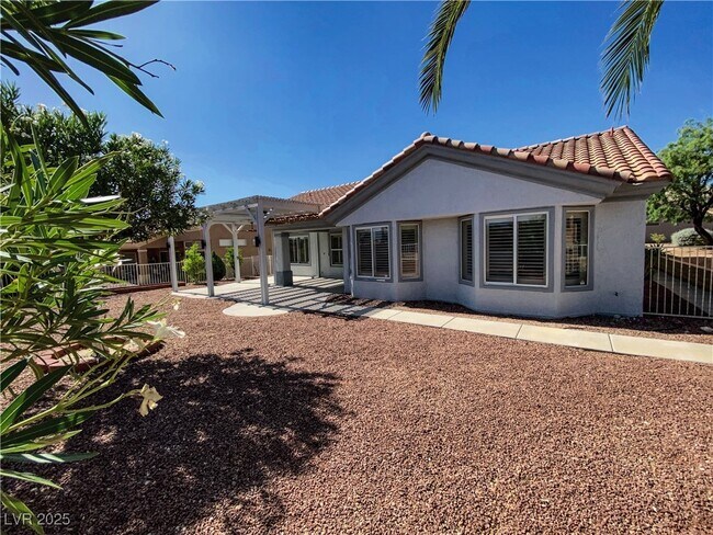 Building Photo - 10420 Villa Ridge Dr