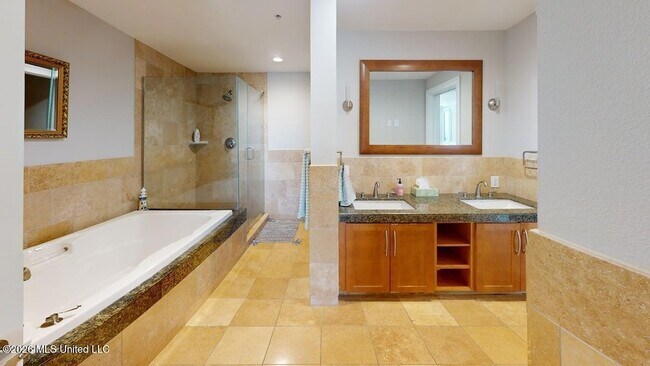Building Photo - 2060 Beach Blvd