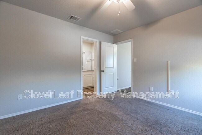 Building Photo - 10214 Robbins Grove