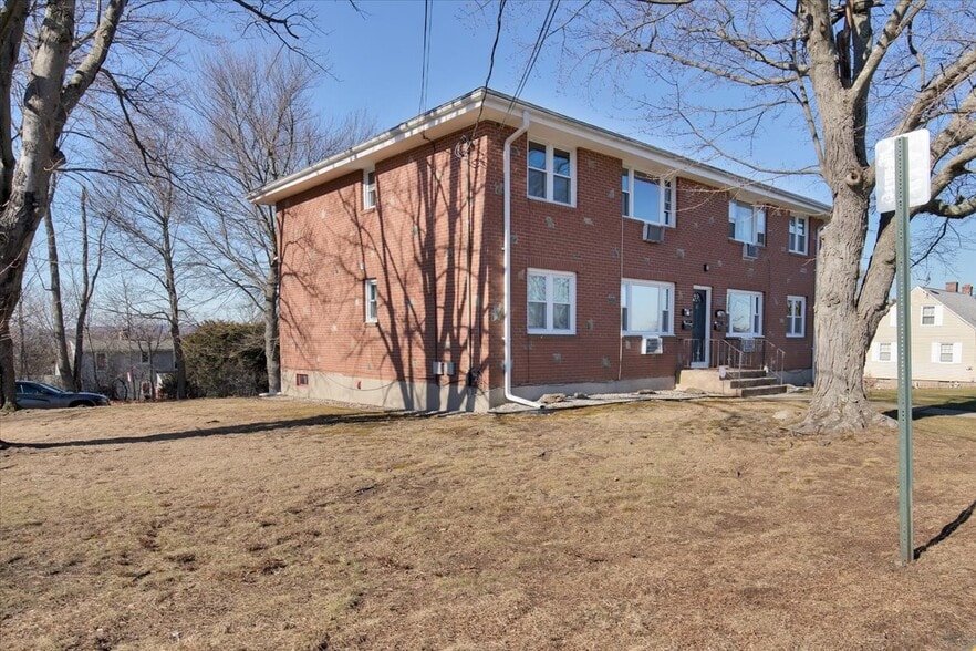 Building Photo - 63 Maynard St