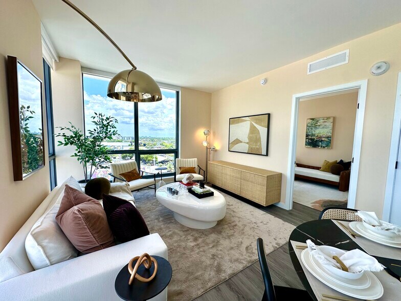 Building Photo - 52 NW 32nd St