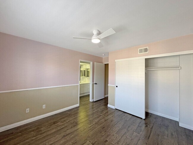 Building Photo - Your Next Home Awaits! Modern 4BR, 3BA Bea...