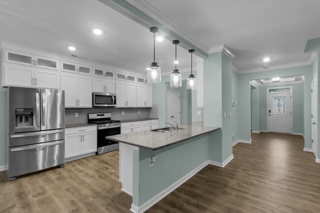 Building Photo - 1011 Yellowwood Aly