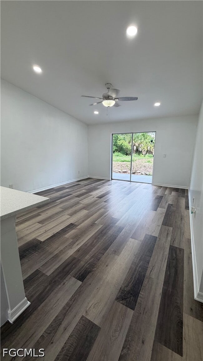 Building Photo - 5046 Locke Ln