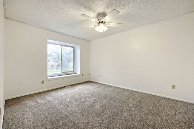 Building Photo - 10210 Quivas St