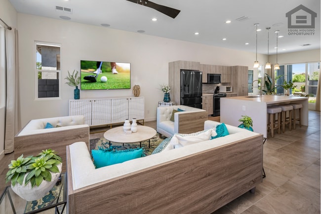 Building Photo - 3Bed/2.5Bath Beautifully Furnished or Unfurnished Home in Goodyear! -- MODERN FINISHES!