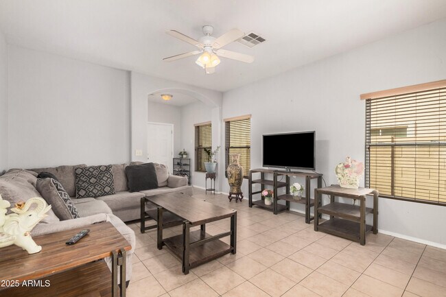 Building Photo - 13436 W Peck Dr