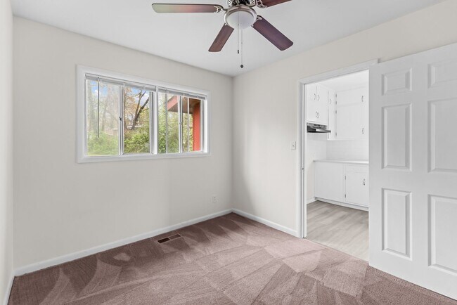 Building Photo - Charming 3 Bedroom, 2 Bathroom house