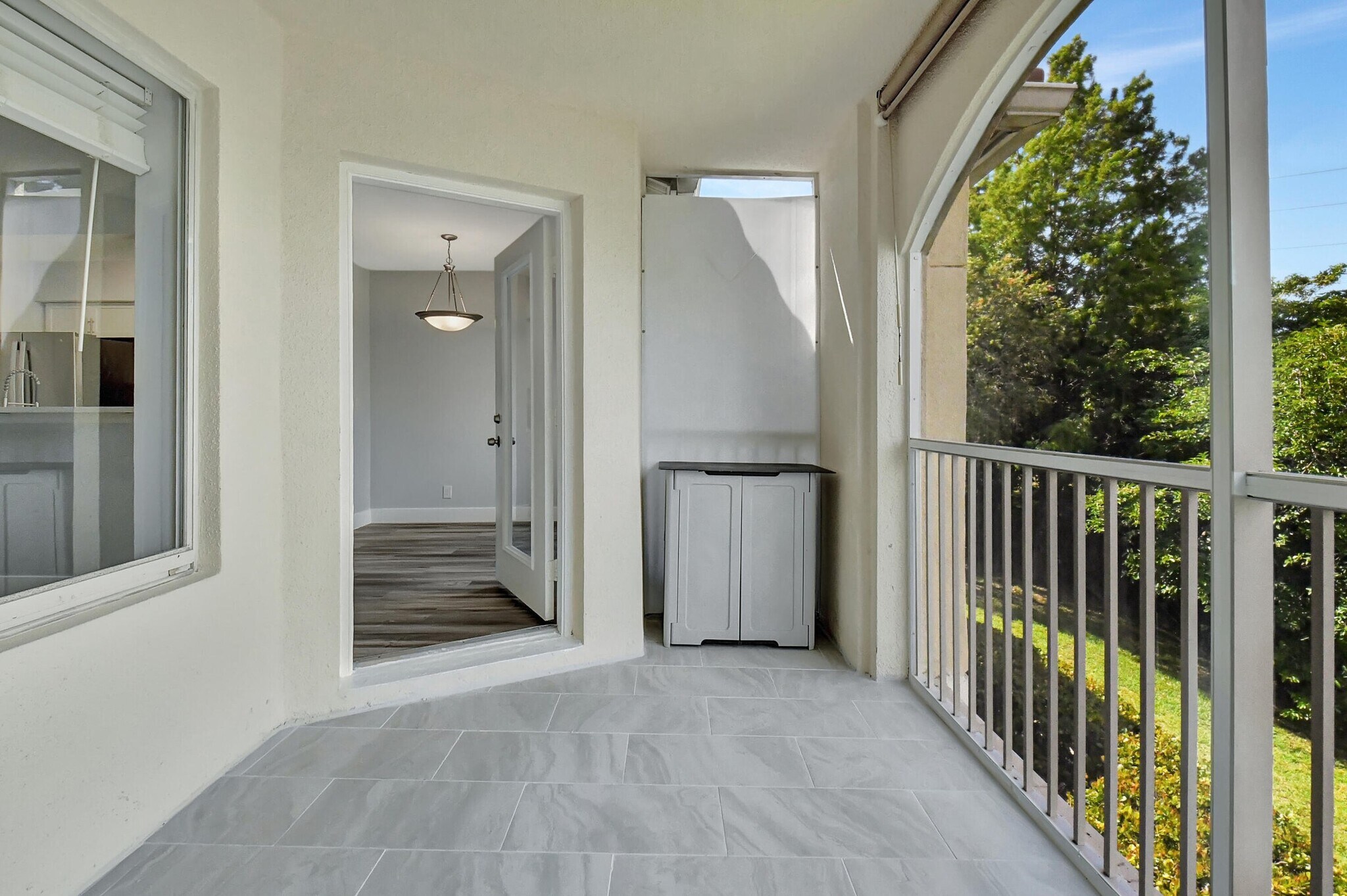 Building Photo - 815 W Boynton Beach Blvd