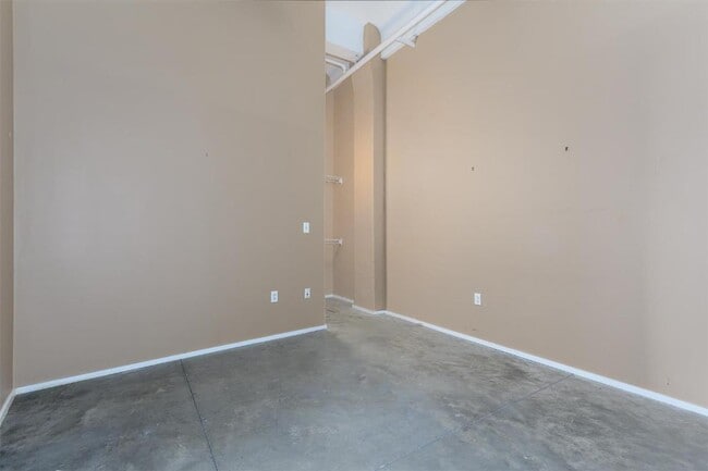 Building Photo - 1136 Washington Ave