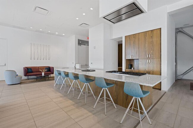 Building Photo - 301 West Ave