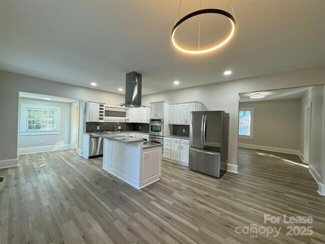 Building Photo - 430 Faison Ave