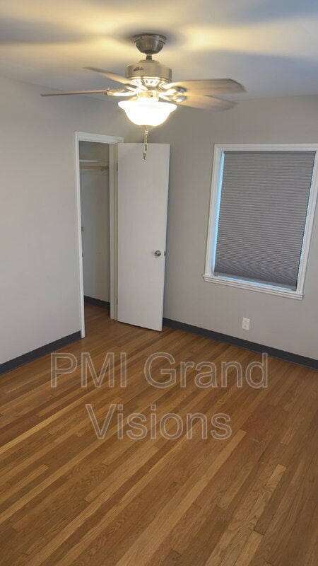 Building Photo - 1528 Division St