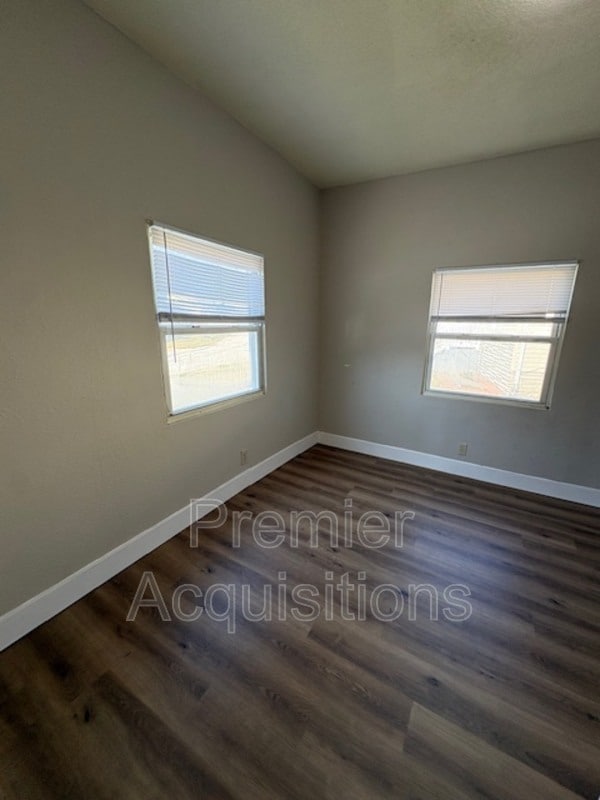 Building Photo - 2920 Hillcrest Ave