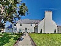 Building Photo - 6915 Forestglade Cir