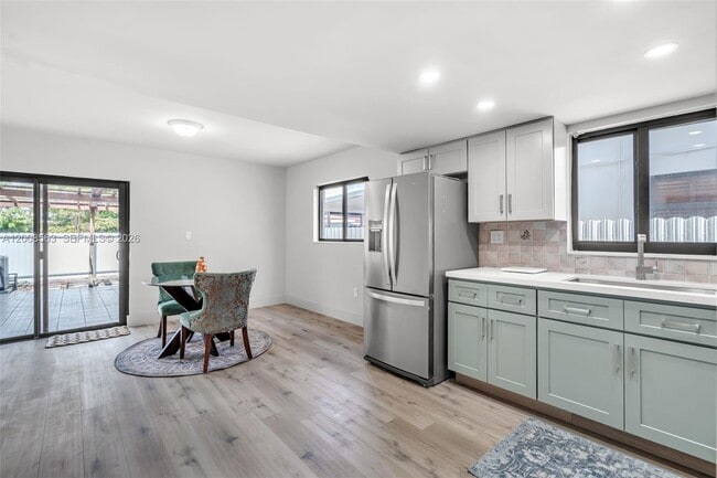 Building Photo - 8773 SW 36th St