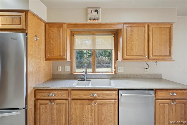 Building Photo - 7700 Trumble Rd