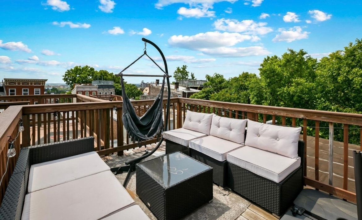 Rooftop Deck - 106 E Clement St