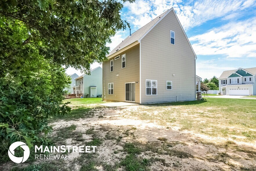 Building Photo - 260 Willowbrook Cir