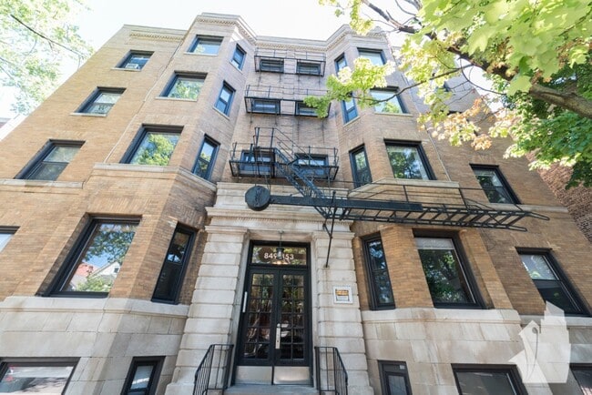 Building Photo - 850 W Lill Ave