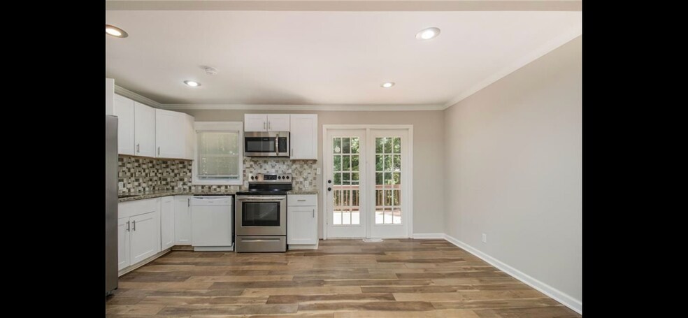 Building Photo - 3704 Asbury Ln SW