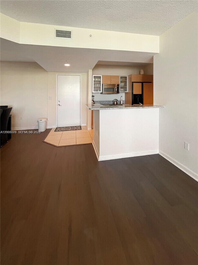 Building Photo - 18800 NE 29th Ave