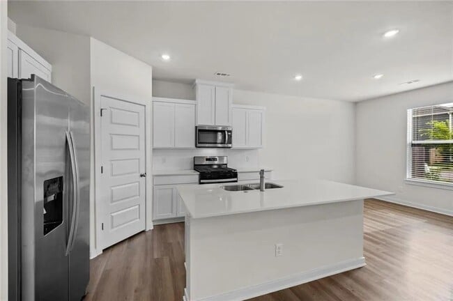 Building Photo - 283 S Neon Ave