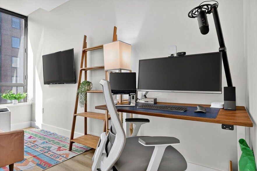 Building Photo - 95 Wall St