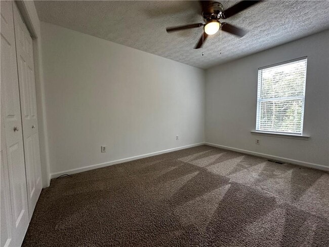 Building Photo - 64 Highlander Way