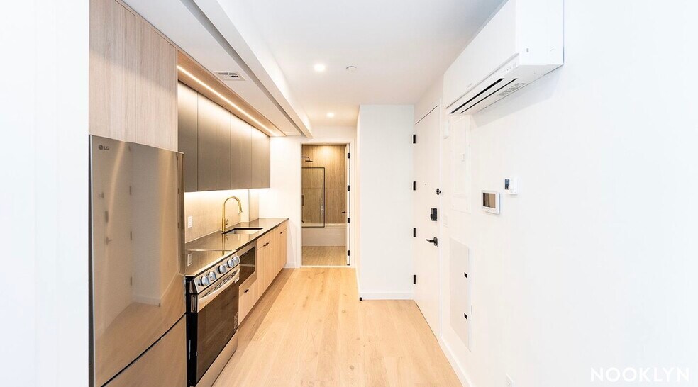 Building Photo - 88 Schermerhorn St