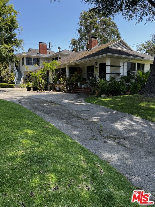 Building Photo - 130 S Bowling Green Way