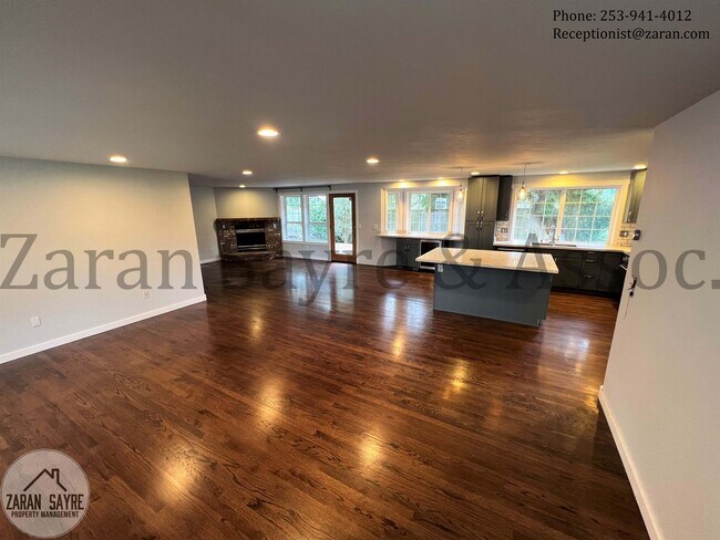 Building Photo - 414 - Your Dream Kitchen Awaits!