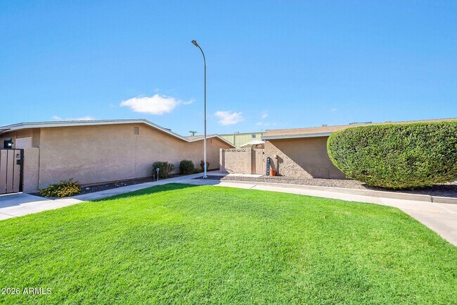 Building Photo - 1310 S Pima