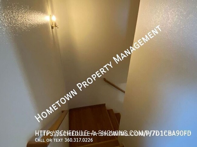 Building Photo - 4206 Wonderwood Ln SE