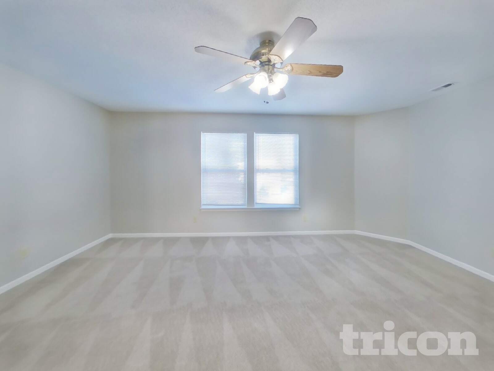 Building Photo - 13460 N Carwood Ct