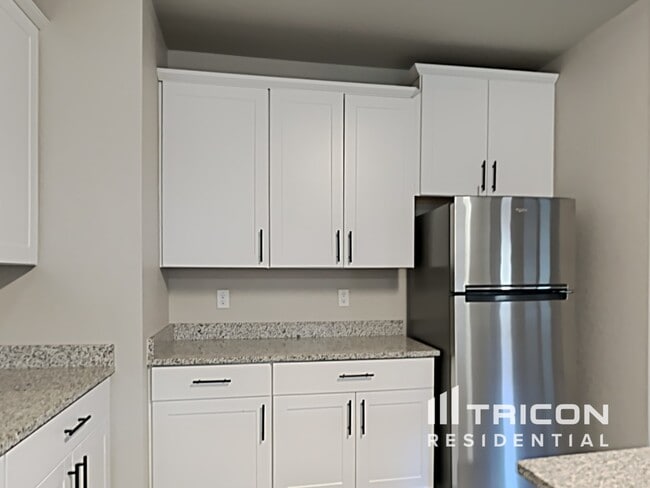 Building Photo - 6827 Freedom Hills