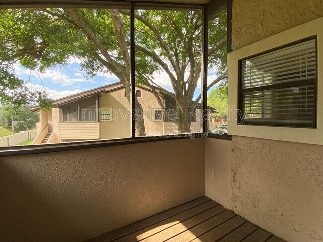 Building Photo - 2942 Antique Oaks Cir